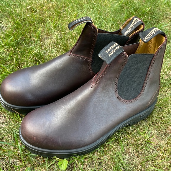 Blundstone Other - Blundstone Size 8.5  Mens Chelsea Boot Brown Leather